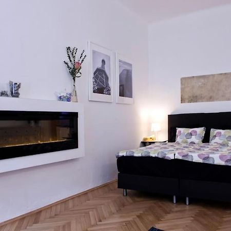 Prague Center Apartment With Fireplace المظهر الخارجي الصورة