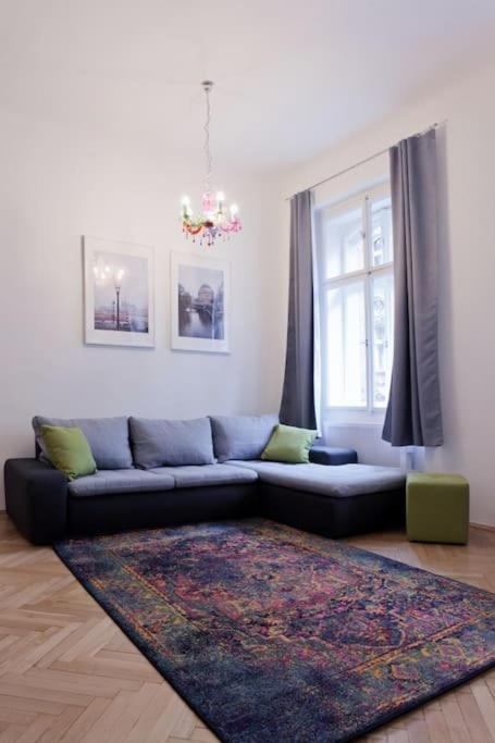 Prague Center Apartment With Fireplace المظهر الخارجي الصورة